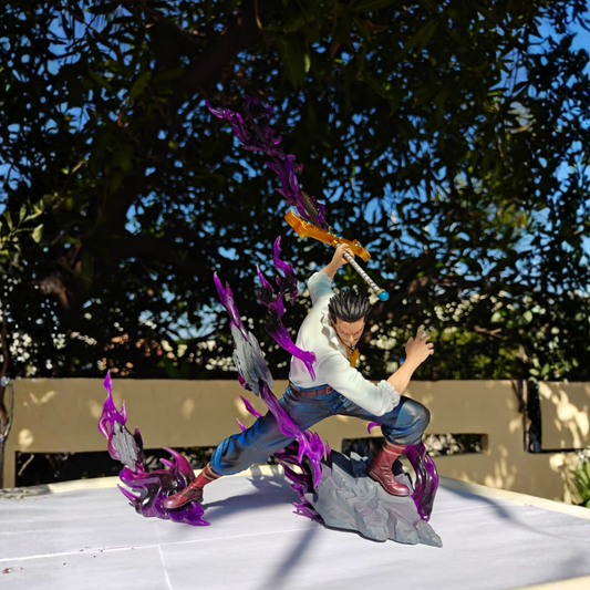 Dracule Mihawk Action Figure – The Greatest Swordsman Edition (28 cm)