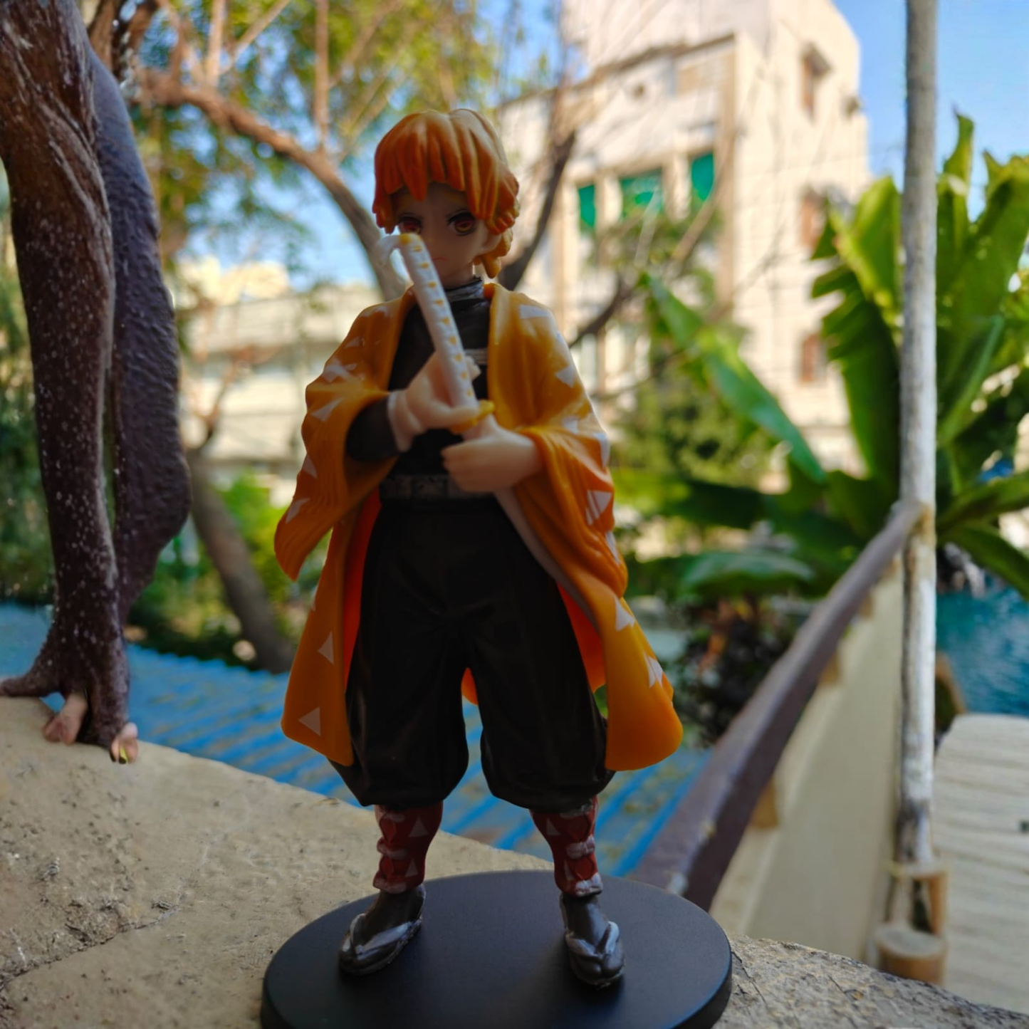 Zenitsu Agatsuma Standing Action Figure – 15cm | Demon Slayer Collectible