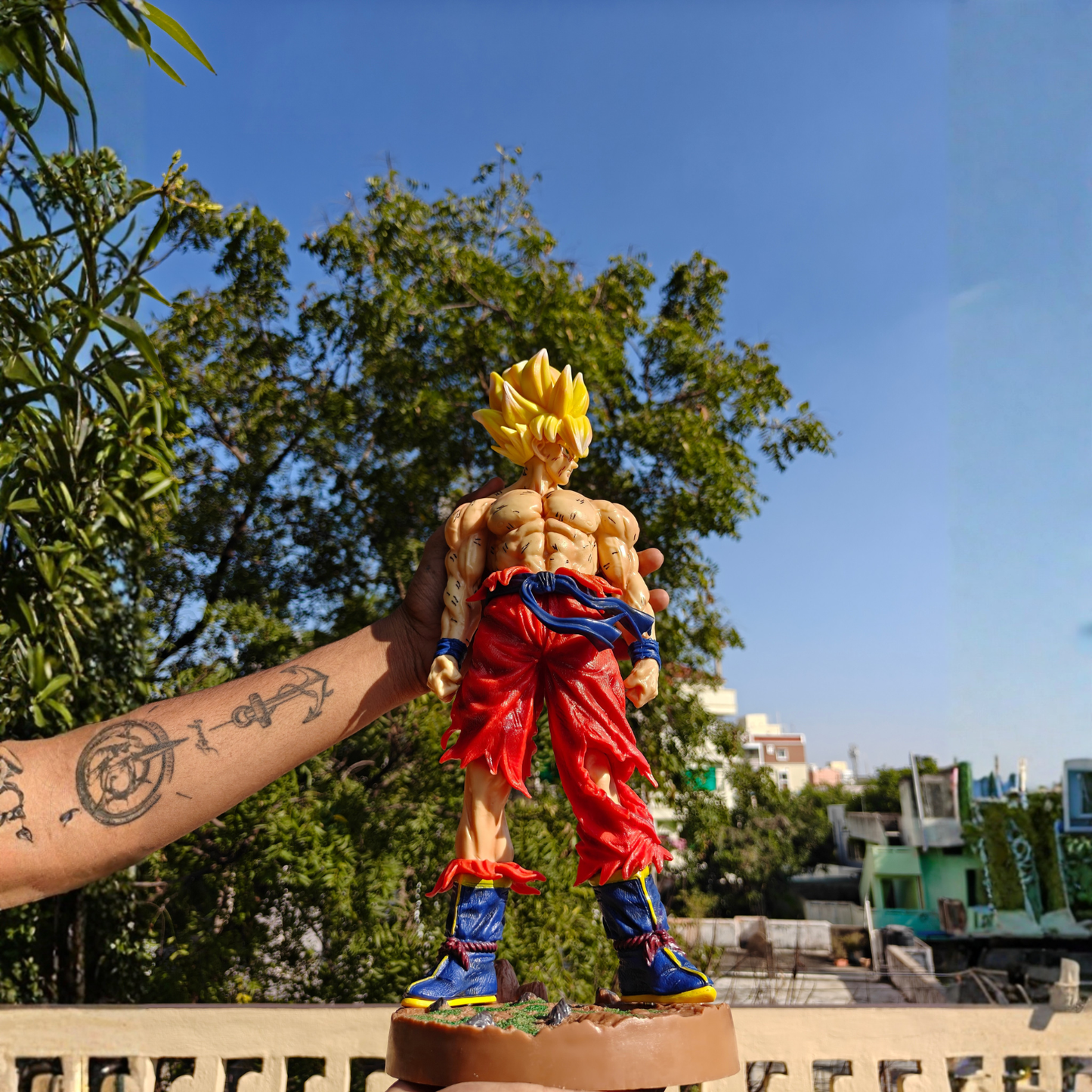Goku Shirtless Action Figure – 44cm | Dragon Ball Z Mega-Size Collectible